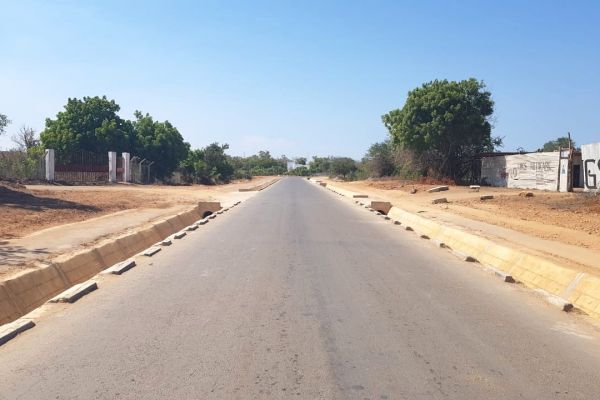 lamu-mokowe-township-road-built-under-the-low-volume-seal-programmeA48AF30A-2FDC-84D4-4E80-235F6C4A608A.jpg